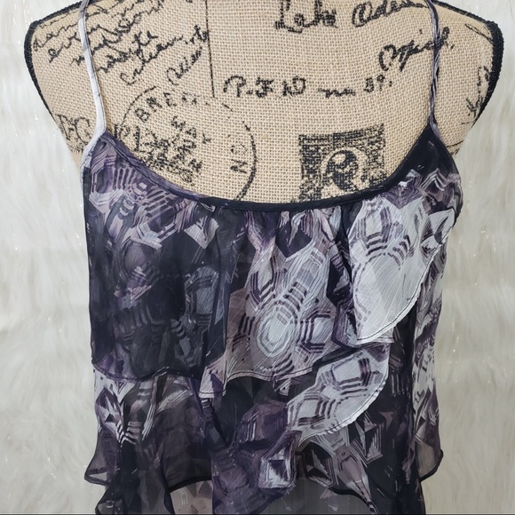 🖤 5/$25 New York & Company ruffled tank top - Picture 2 of 7